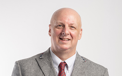  Dennis Bennett博士 英国文学、英语老师 - 深圳瑞得福学校 - 给孩子优质的教育 是父母最好的投资